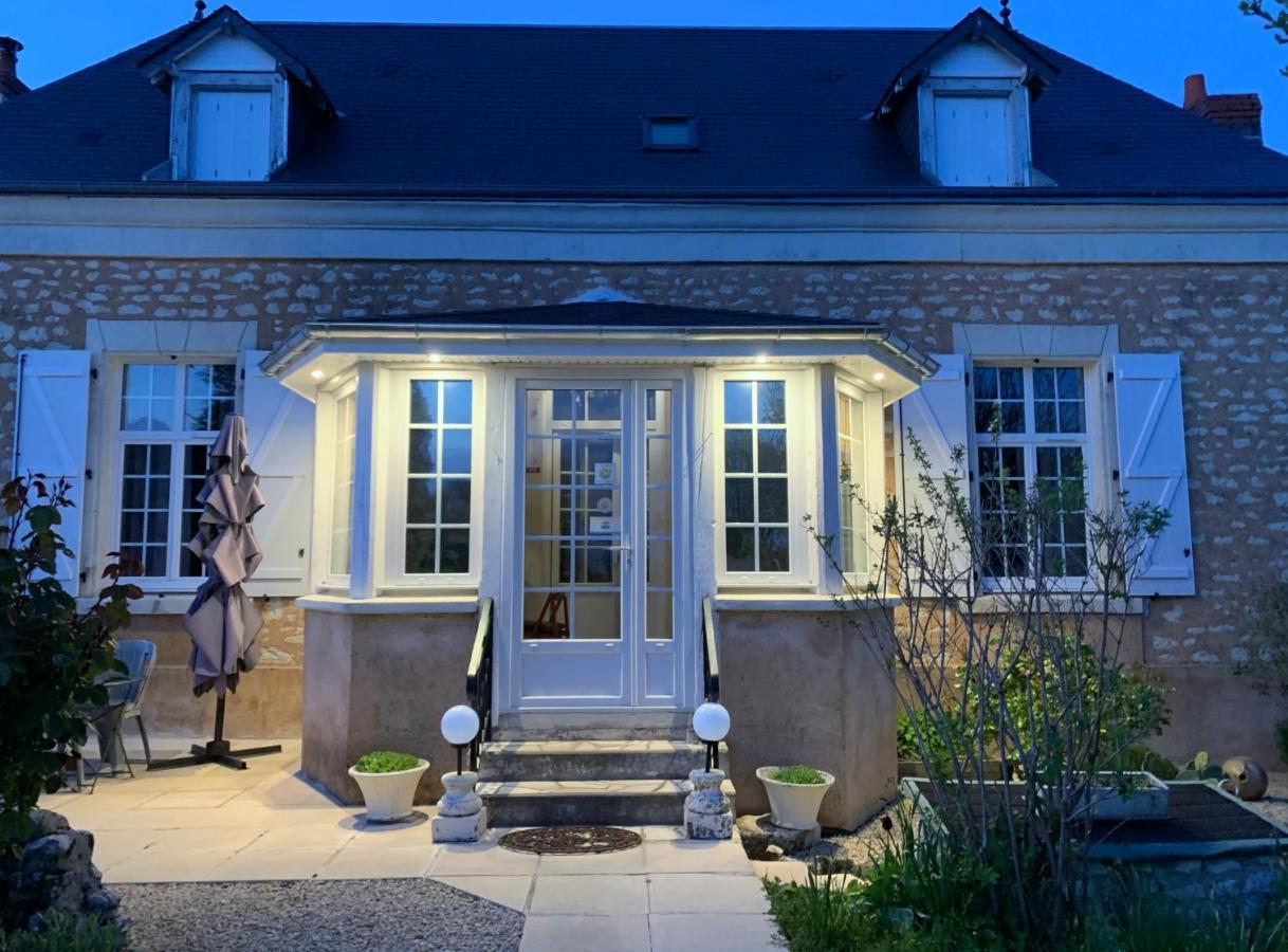 Bed and Breakfast La Costonnerie Leigne-sur-Usseau Екстер'єр фото
